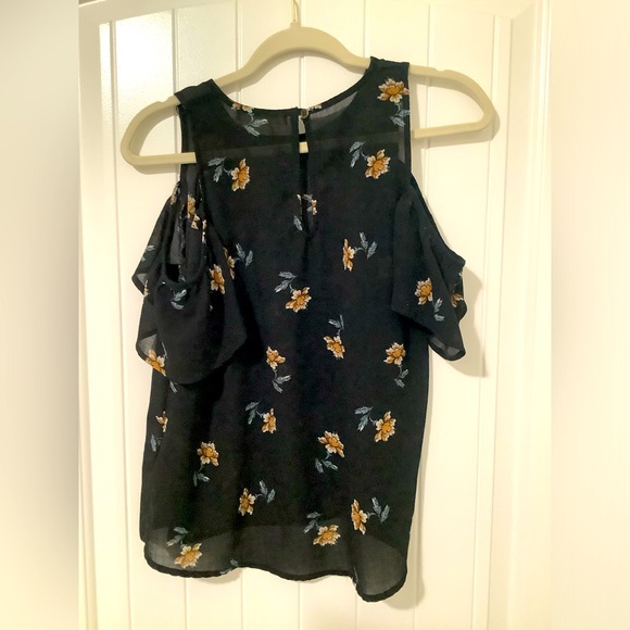 Rewind Medium Blouse - Picture 1 of 5